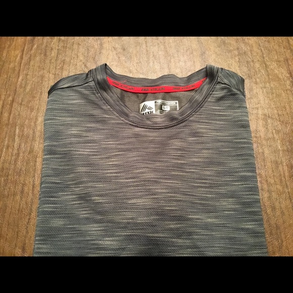 Reebok RBX performance men’s small gray - Picture 6 of 6